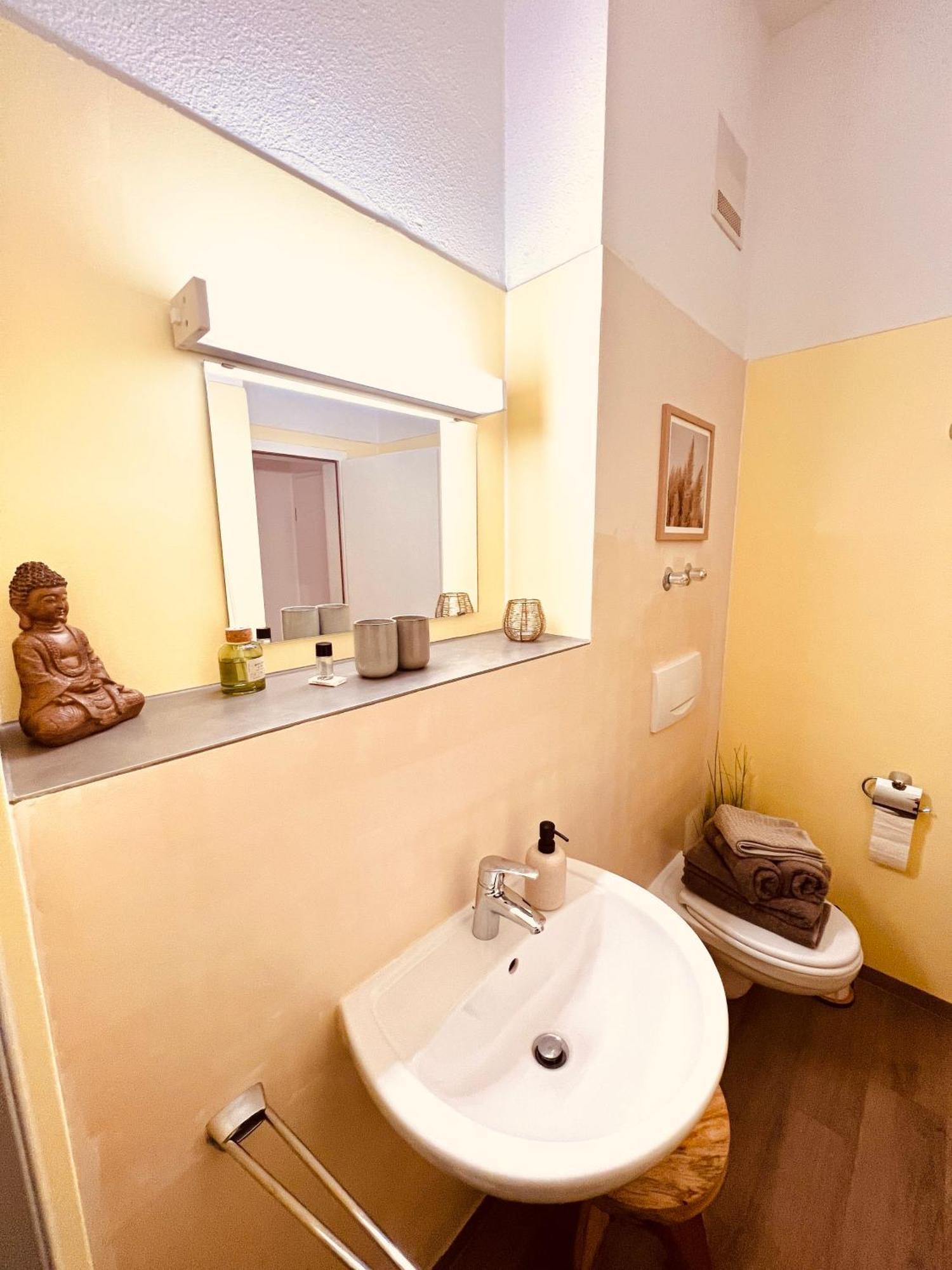 Wunderschoenes Apartment Mit Bademantelgang Zur Wohlfuehltherme บัด กรีสบาค ภายนอก รูปภาพ