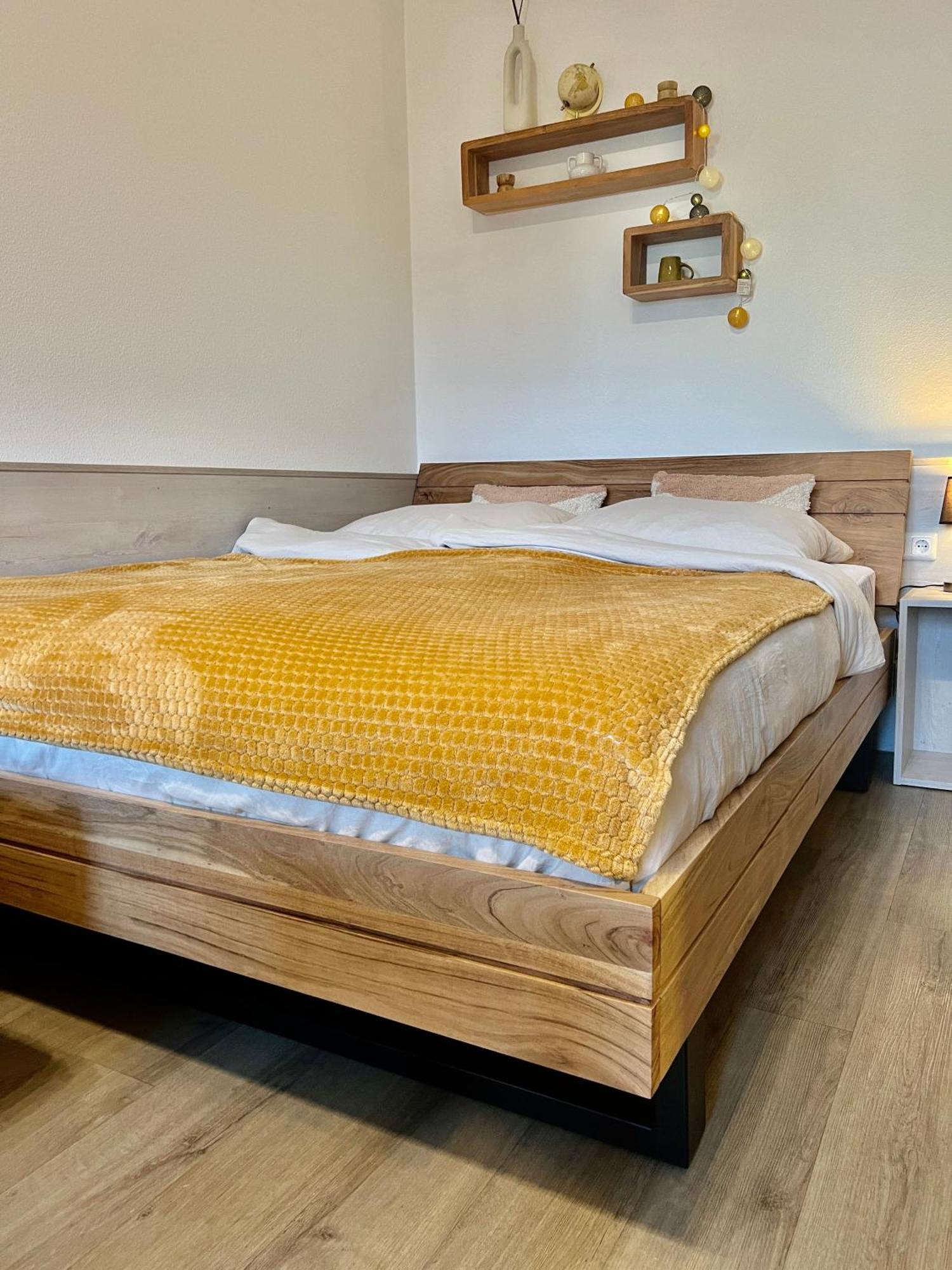 Wunderschoenes Apartment Mit Bademantelgang Zur Wohlfuehltherme บัด กรีสบาค ภายนอก รูปภาพ